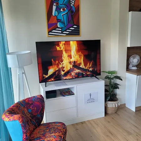 Appartement Z Widokiem Na Jezioro Pantuniespal Tv 60 Cali, Picasso Vibe *