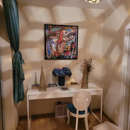 Artystyczny Picasso Z Widokiem Na Jezioro I Tarasem Διαμέρισμα