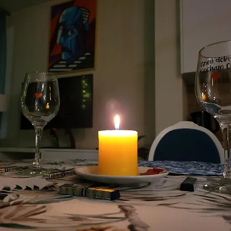 Artystyczny Picasso Z Widokiem Na Jezioro I Tarasem *