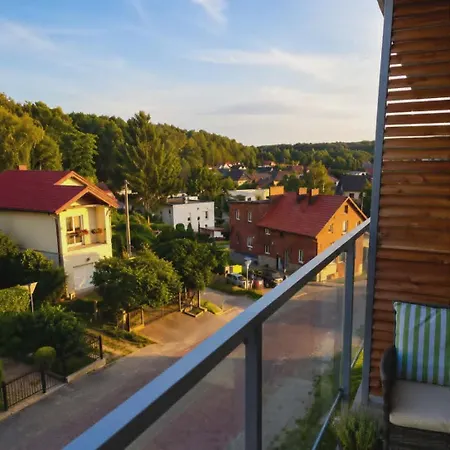 Artystyczny Picasso Z Widokiem Na Jezioro I Tarasem *