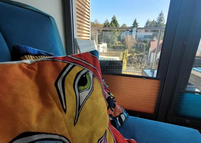 Artystyczny Picasso Design, Jezioro I Tv60 